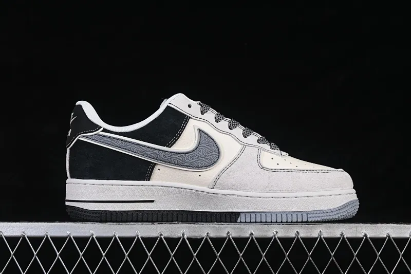 All categories Nk Air Force 1 Air Force series Nk Air Force 1 Low Air Force low-top Nike Air Force 1'07 Low Black and white national style Air Force 1 low-top casual sneakers HT5088-636
